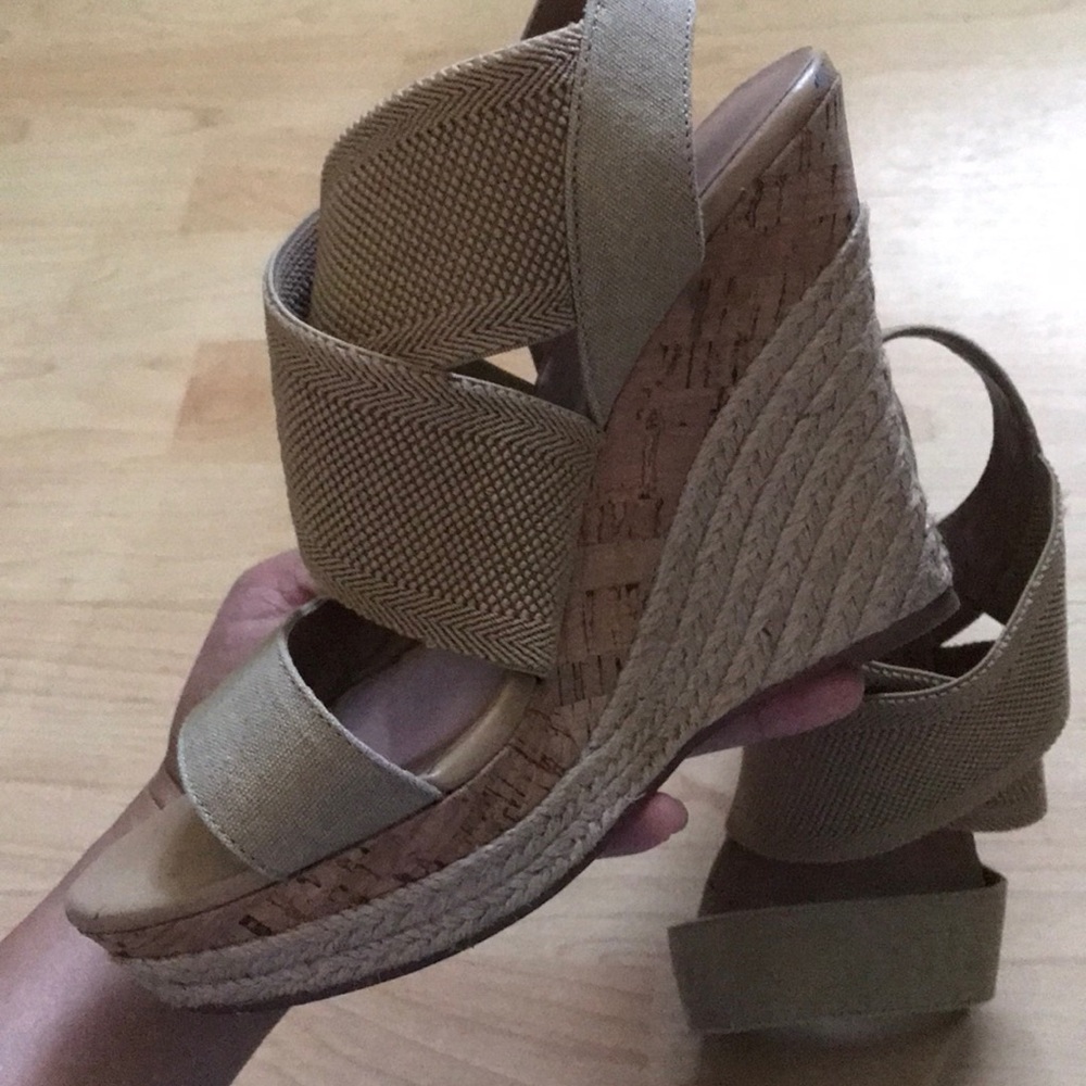 Excellent condition!! Platform shoes - Picture 3 of 4